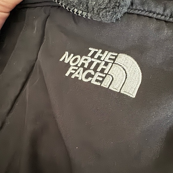 The North Face Black Women's Performance Fleece Jacket - Picture 3 of 3